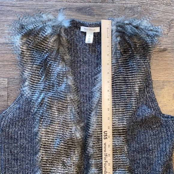 WHBM Sweater Vest with Faux Fur Sz X-Large Excellent Condition - Picture 7 of 11
